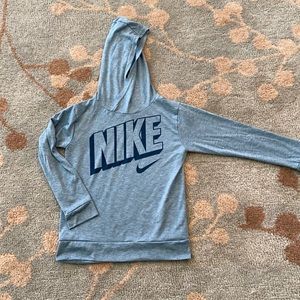 Boys Nike Dri-fit hoodie size xs